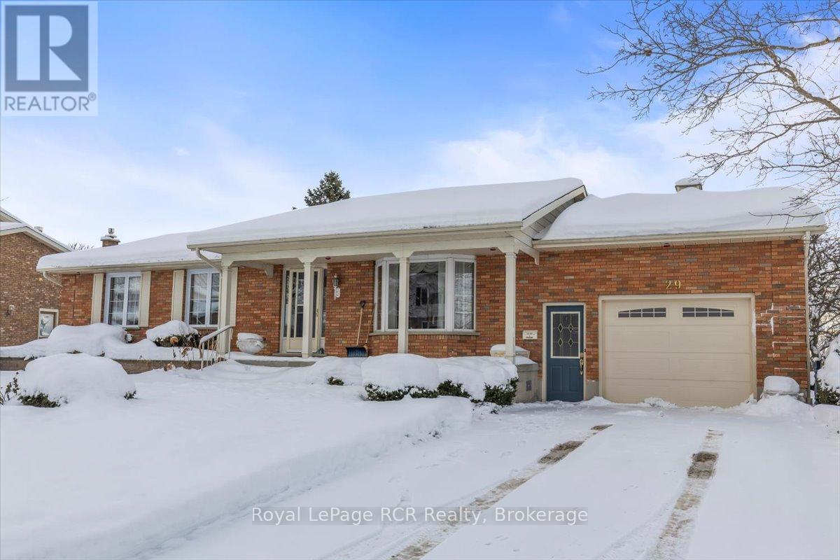 29 2ND STREET CRESCENT