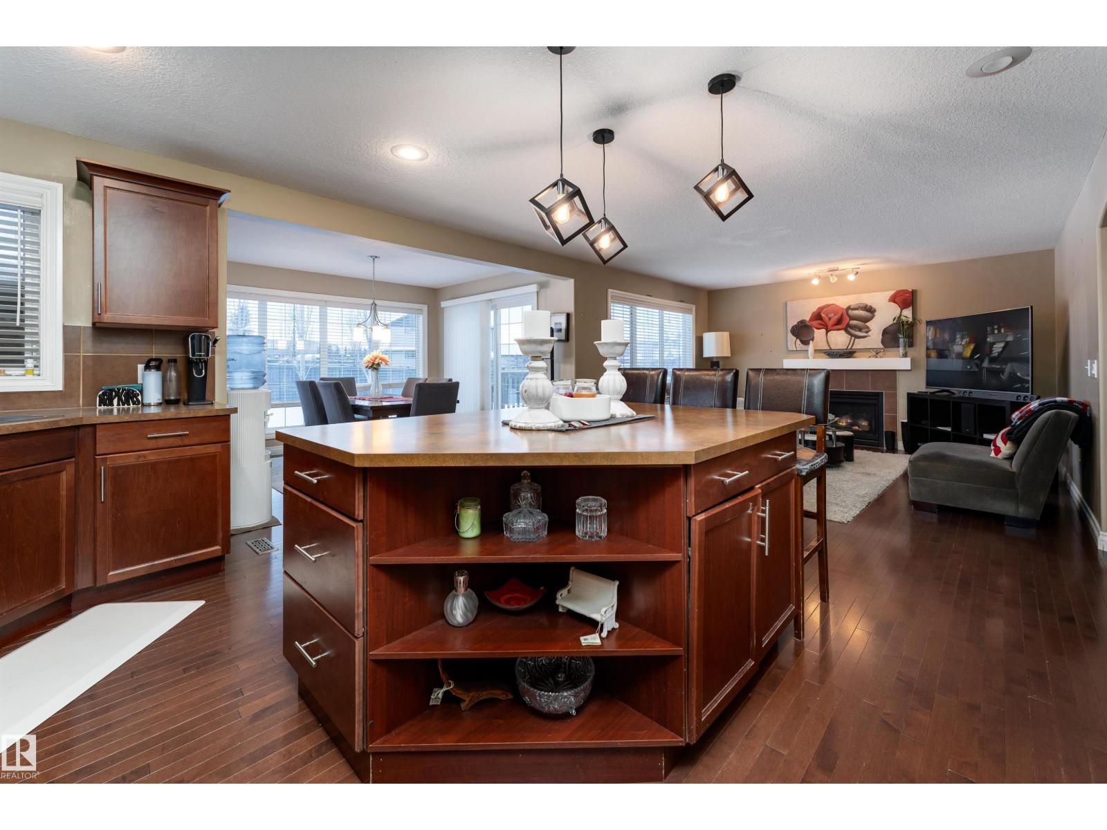 3514 GOODRIDGE BA NW