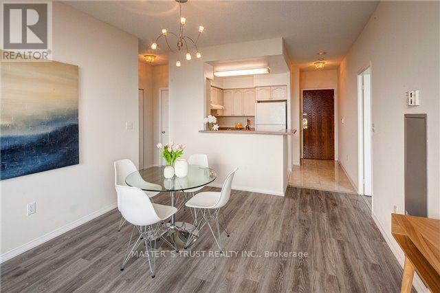 PH5 - 1 PEMBERTON AVENUE