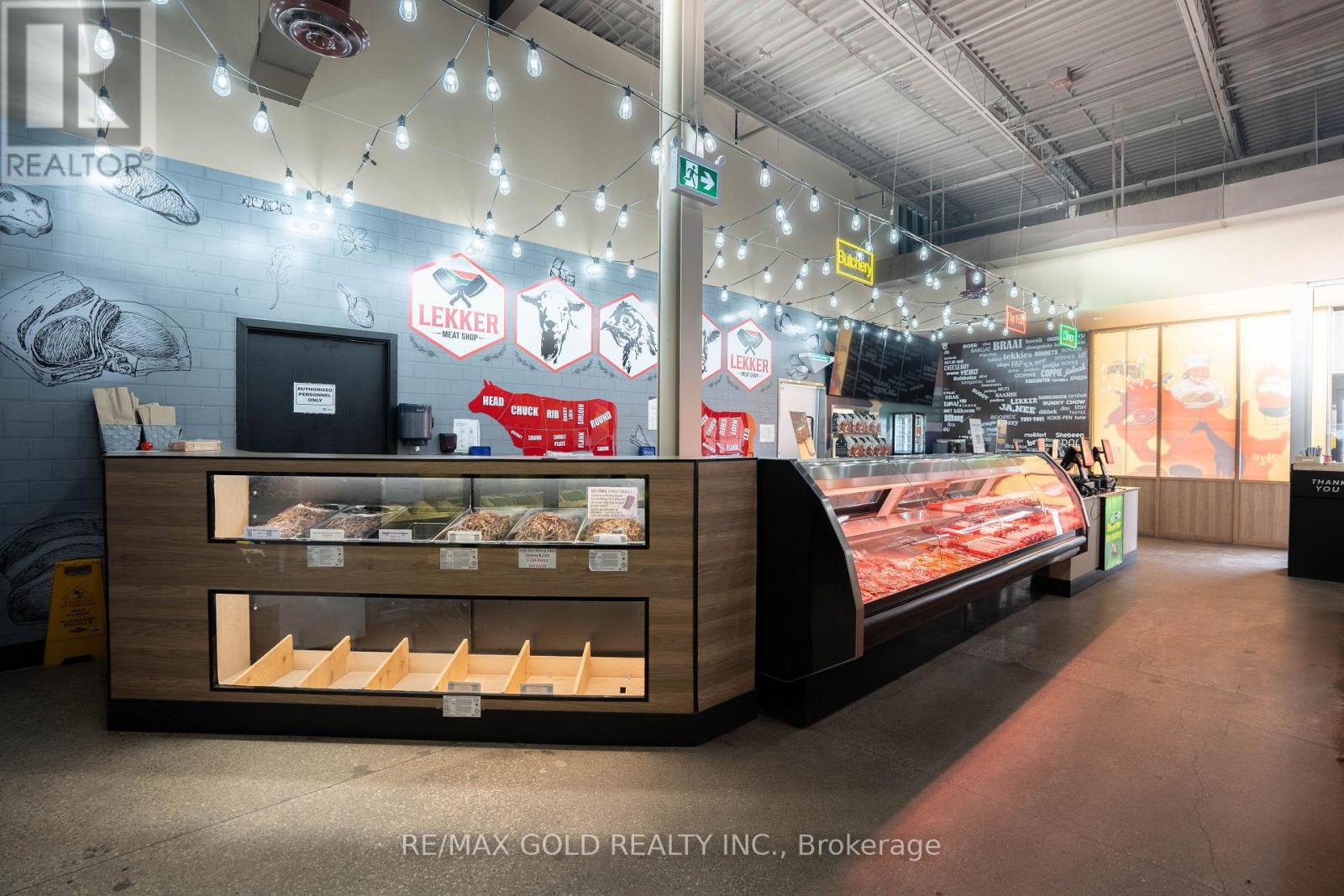 2 - 2110 DUNDAS STREET E