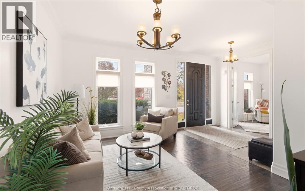 425 Superior STREET