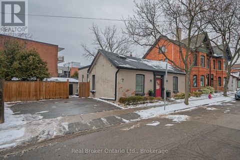 7 FOSTER STREET Hamilton (Corktown) ON L8N1Z7