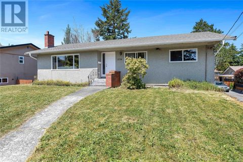 1720 Earlston Ave Saanich BC V8P2Z9