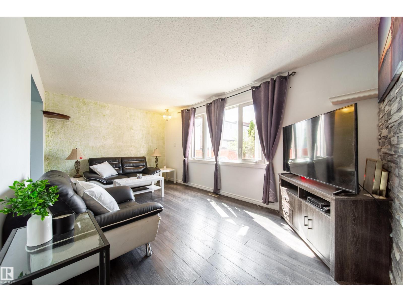 #9 14320 80 ST NW