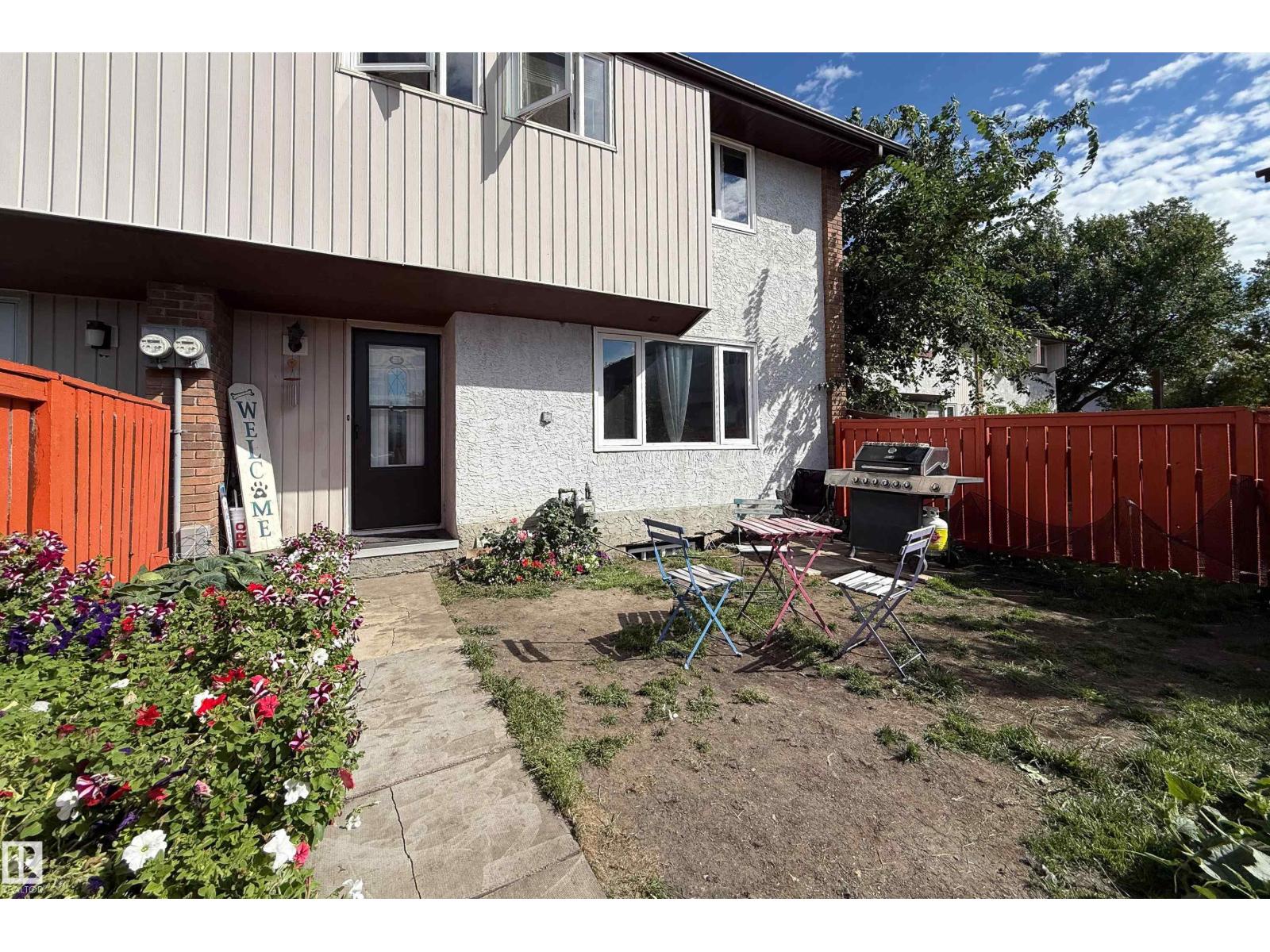 #9 14320 80 ST NW