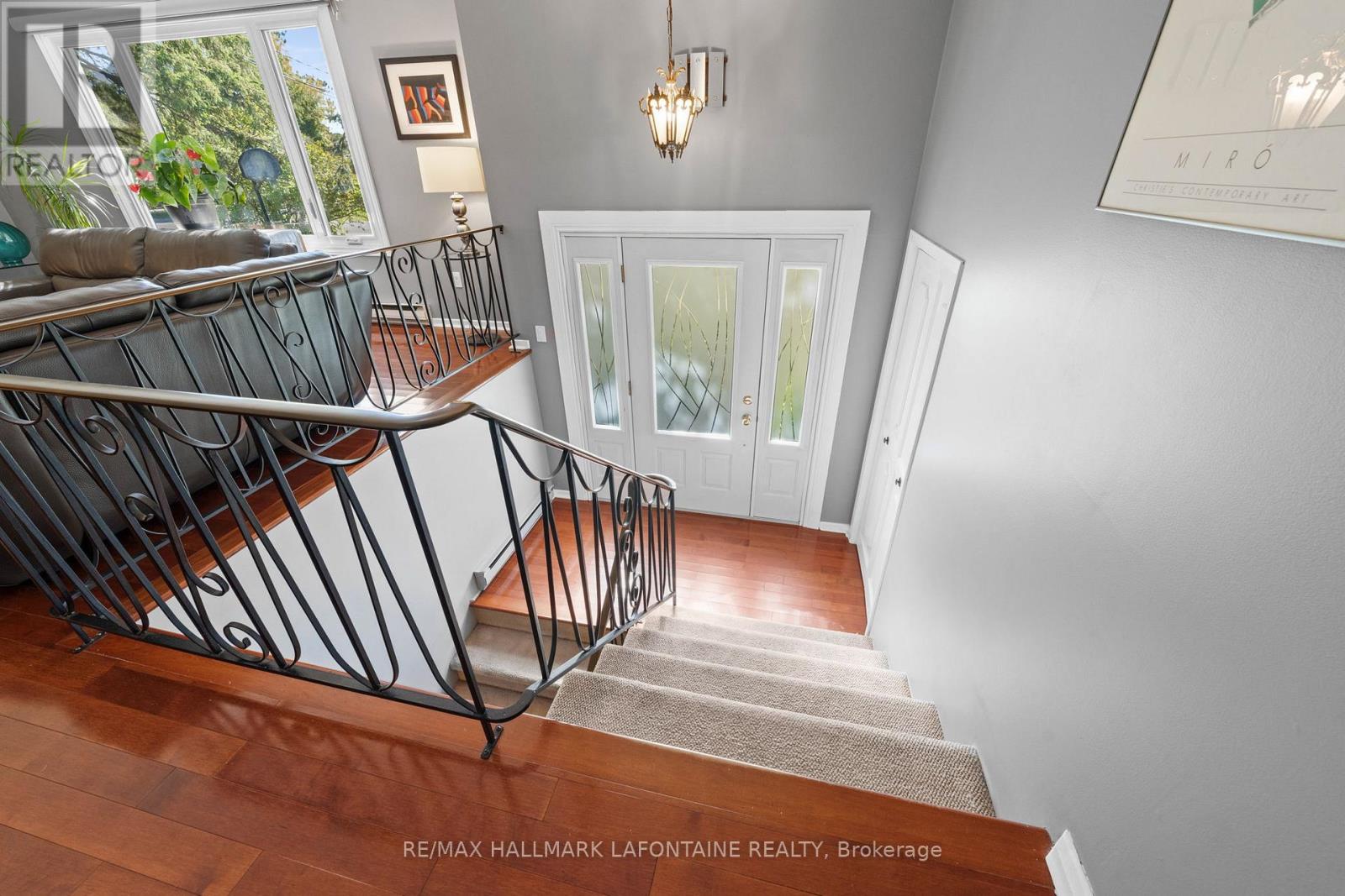 6941 SUNSET BOULEVARD