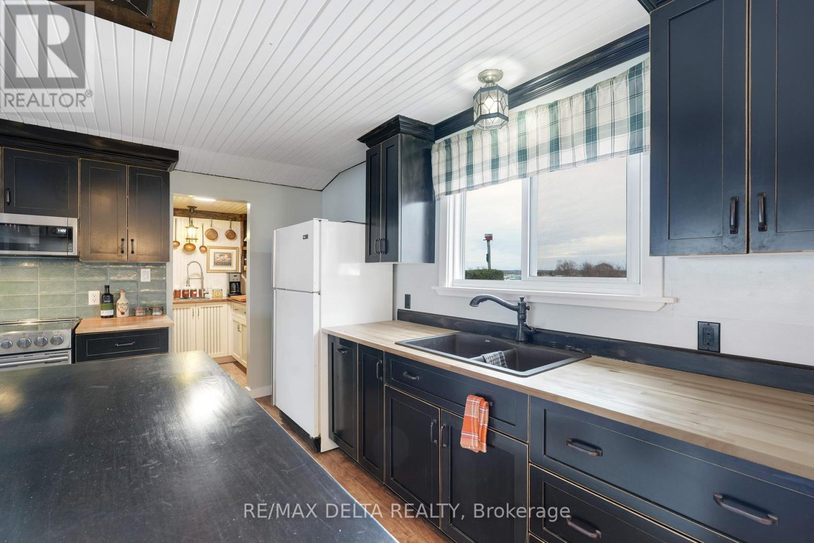 613 ST ISIDORE STREET