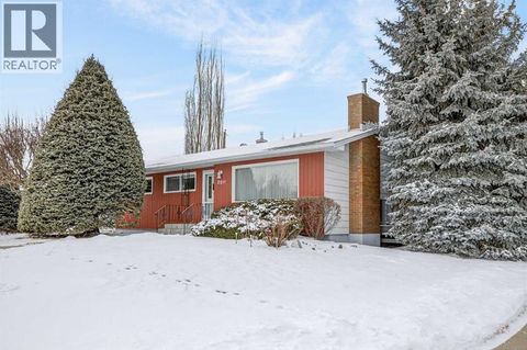 8011 5 Street SW Calgary AB T2V5K5