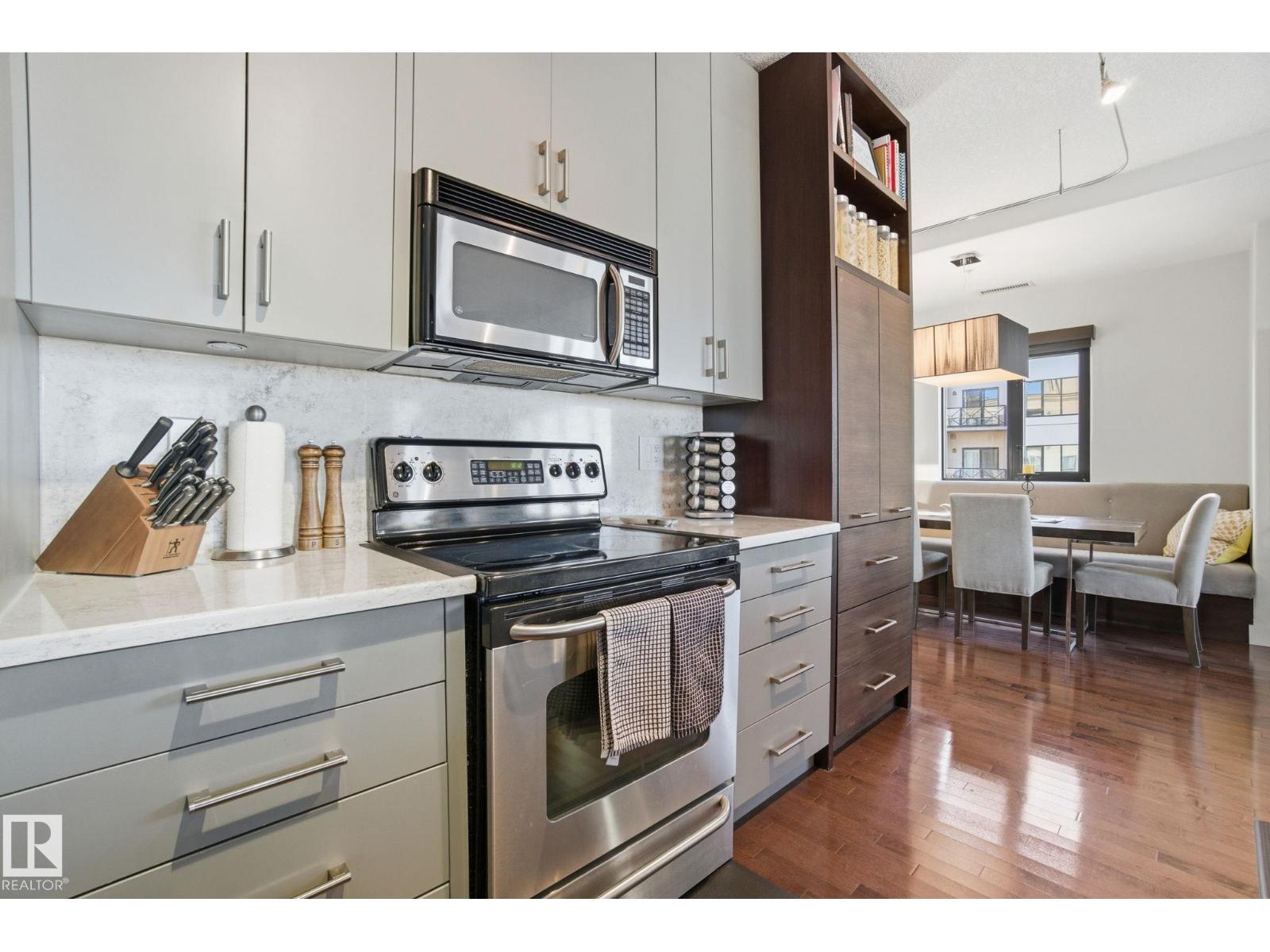 #1102 10319 111 ST NW