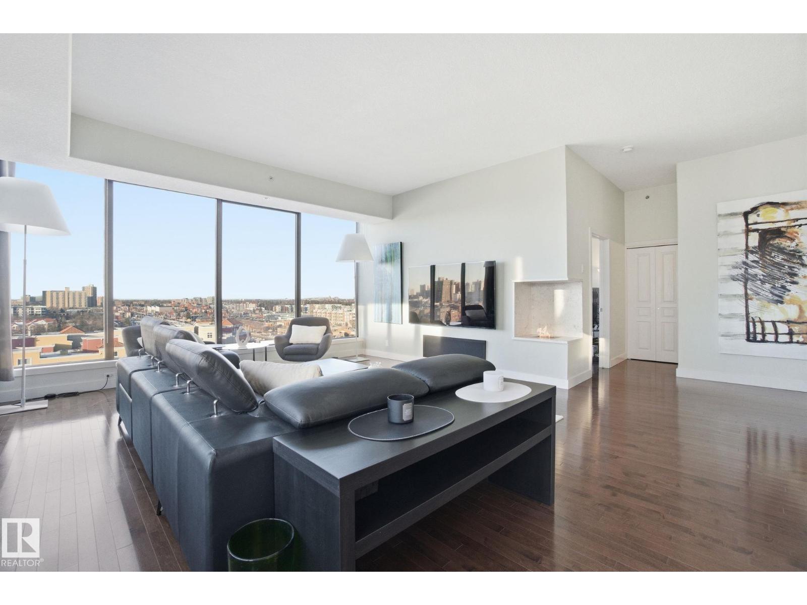 #1102 10319 111 ST NW
