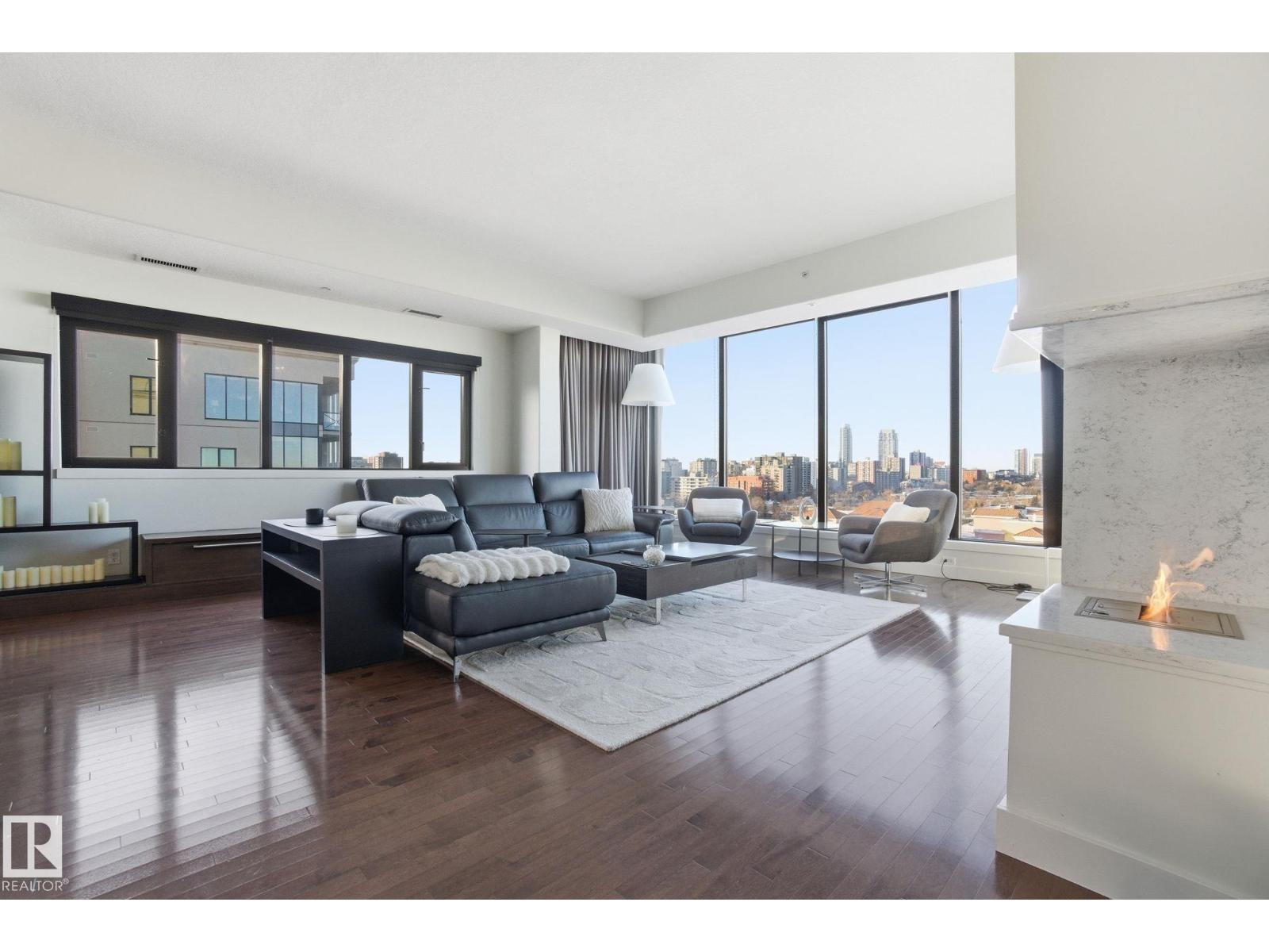 #1102 10319 111 ST NW