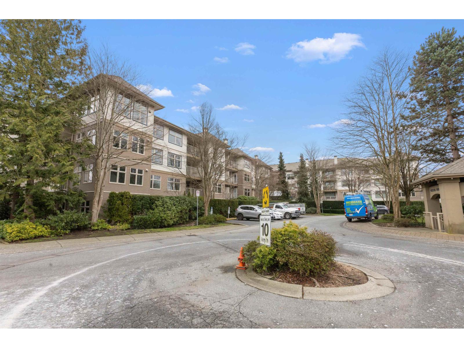 411 15210 GUILDFORD DRIVE