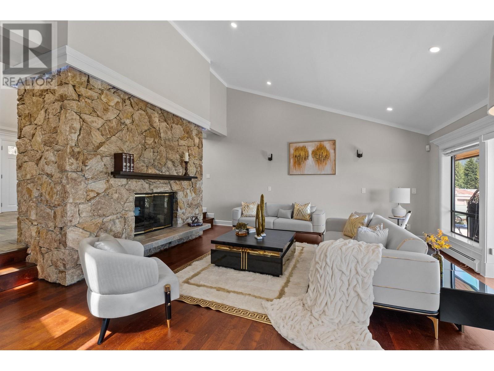 1521 CHARTWELL DRIVE