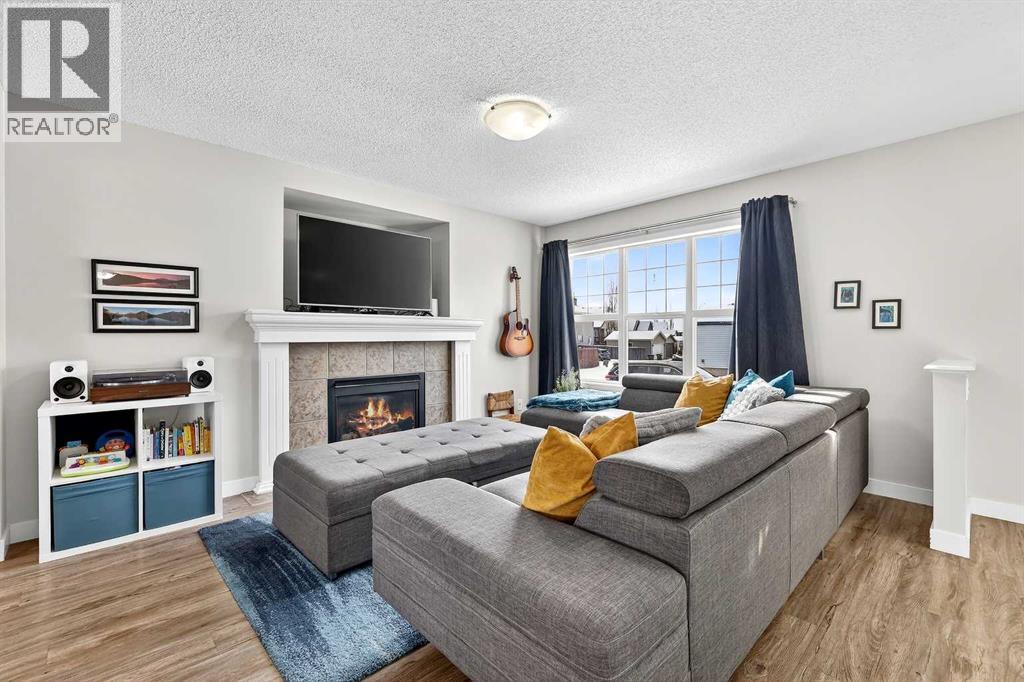 586 Evermeadow Road SW