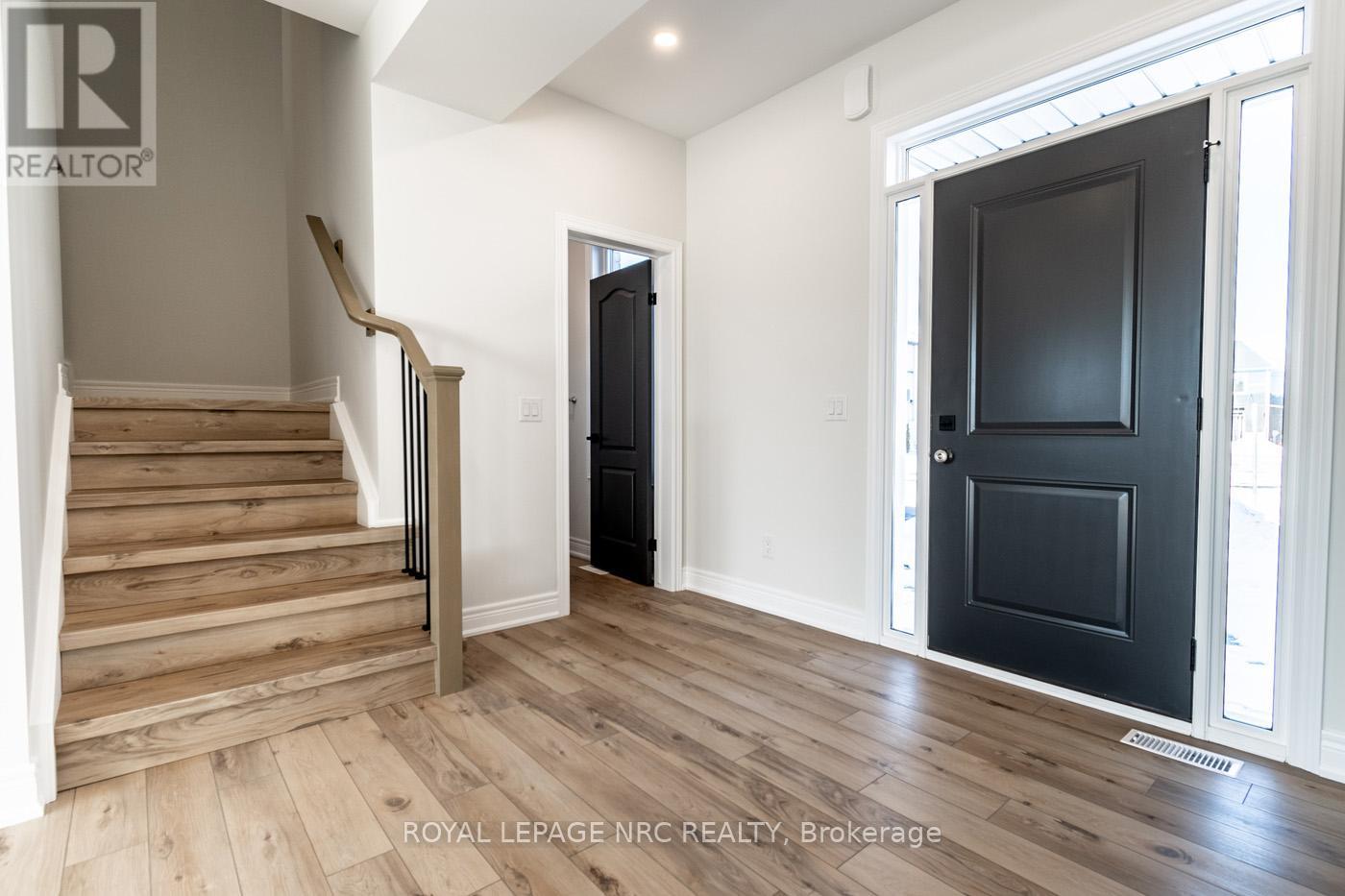 25 - 121A MOFFATT STREET