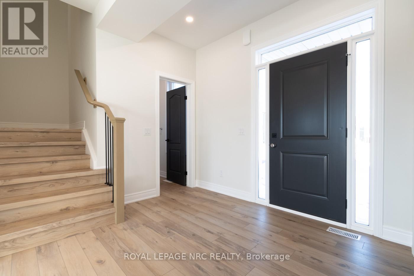 25 - 121A MOFFATT STREET