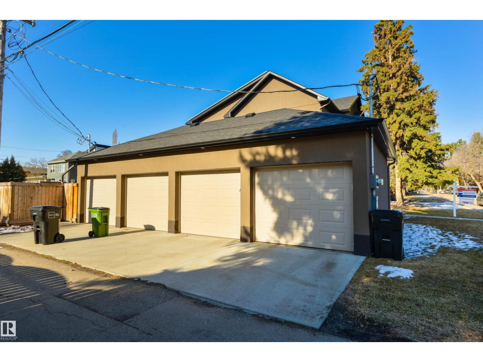 14419 104 AV NW