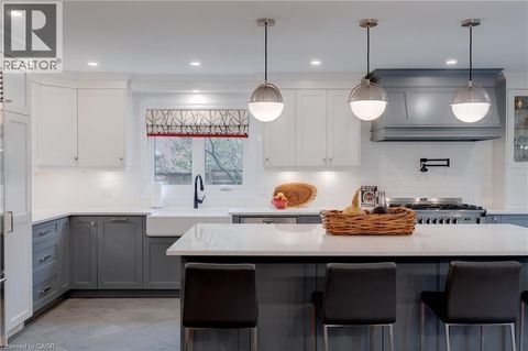 1586 HERITAGE Way Oakville ON L6M2Z5