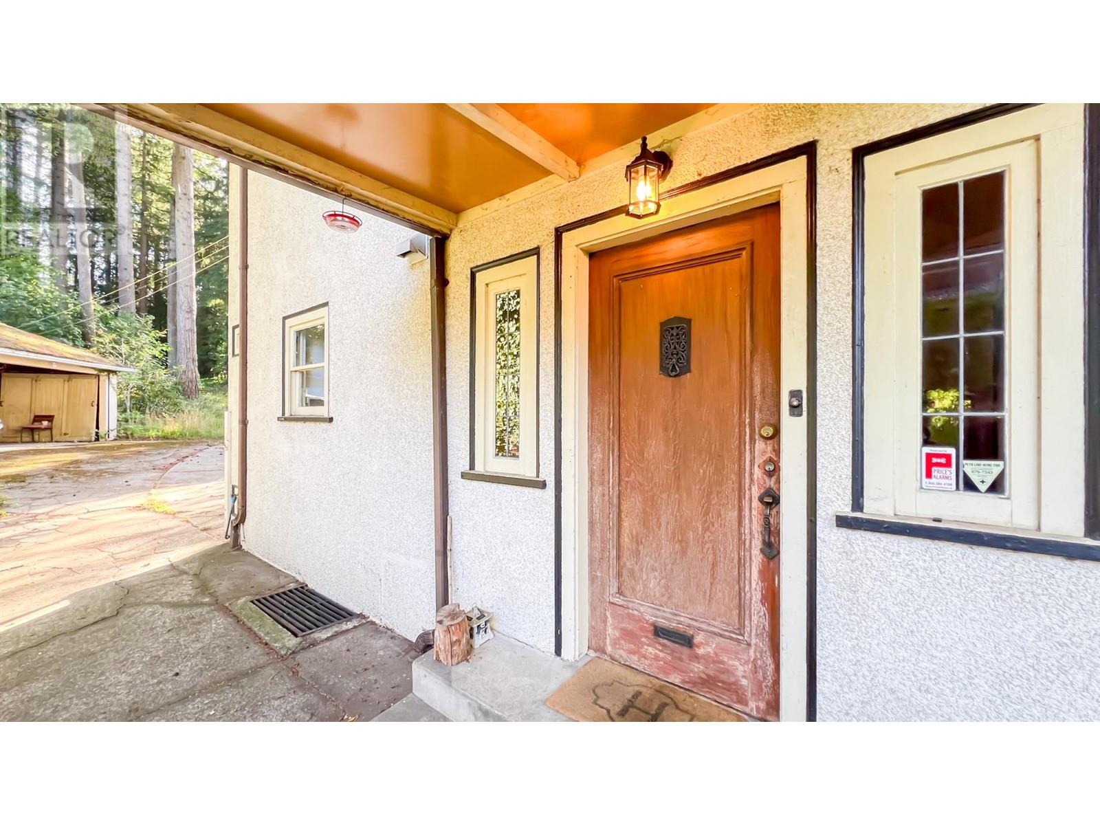 4786 DRUMMOND DRIVE