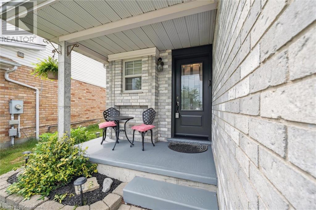 747 FAIRWAY Court
