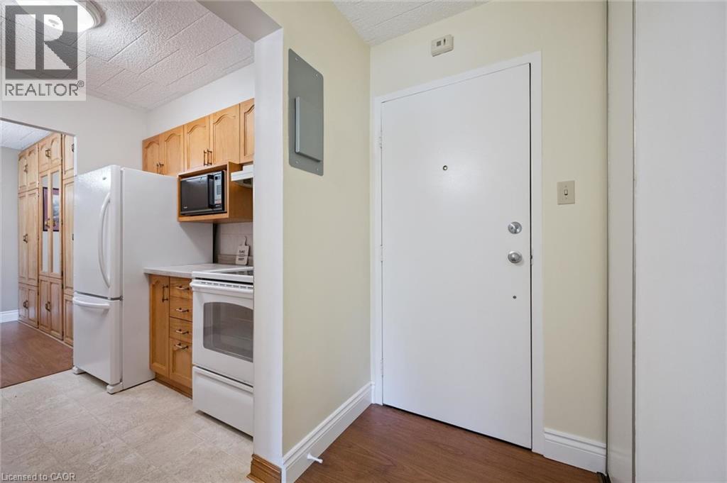 6 WALTON Avenue Unit# 107