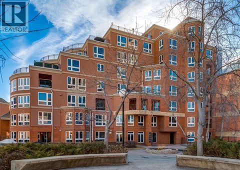 8402, 400 Eau Claire Avenue SW Calgary AB T2P4X2