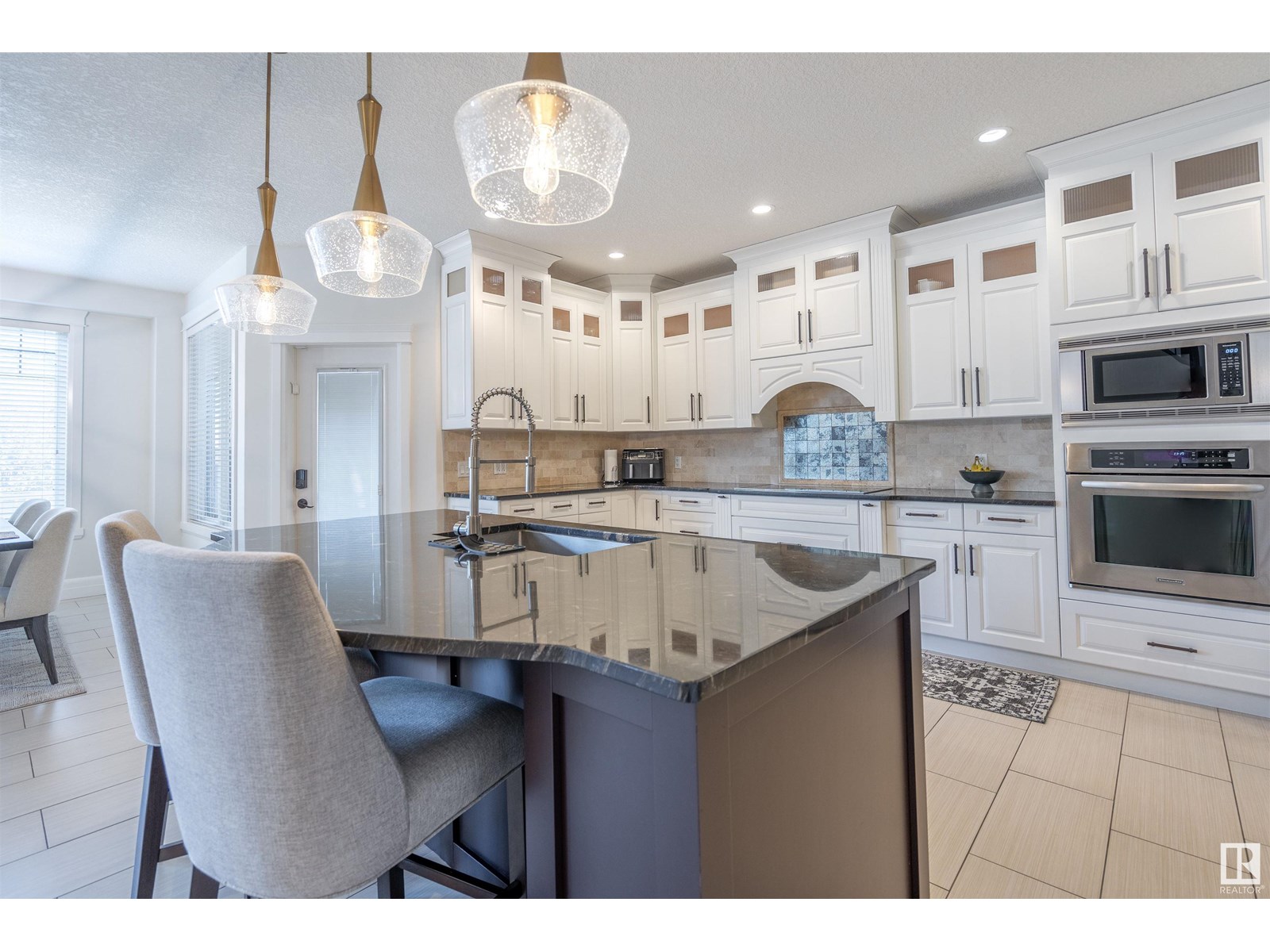 #20 10550 ELLERSLIE RD SW
