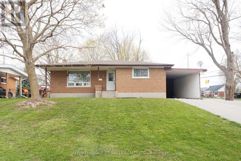 2 MAPLE CRESCENT Kawartha Lakes (Lindsay) ON K9V2R7