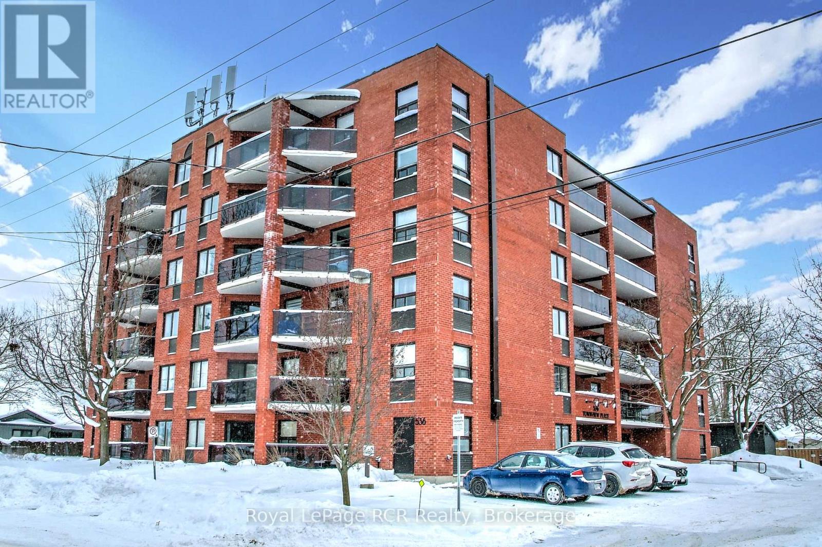 102 - 536 11TH AVENUE