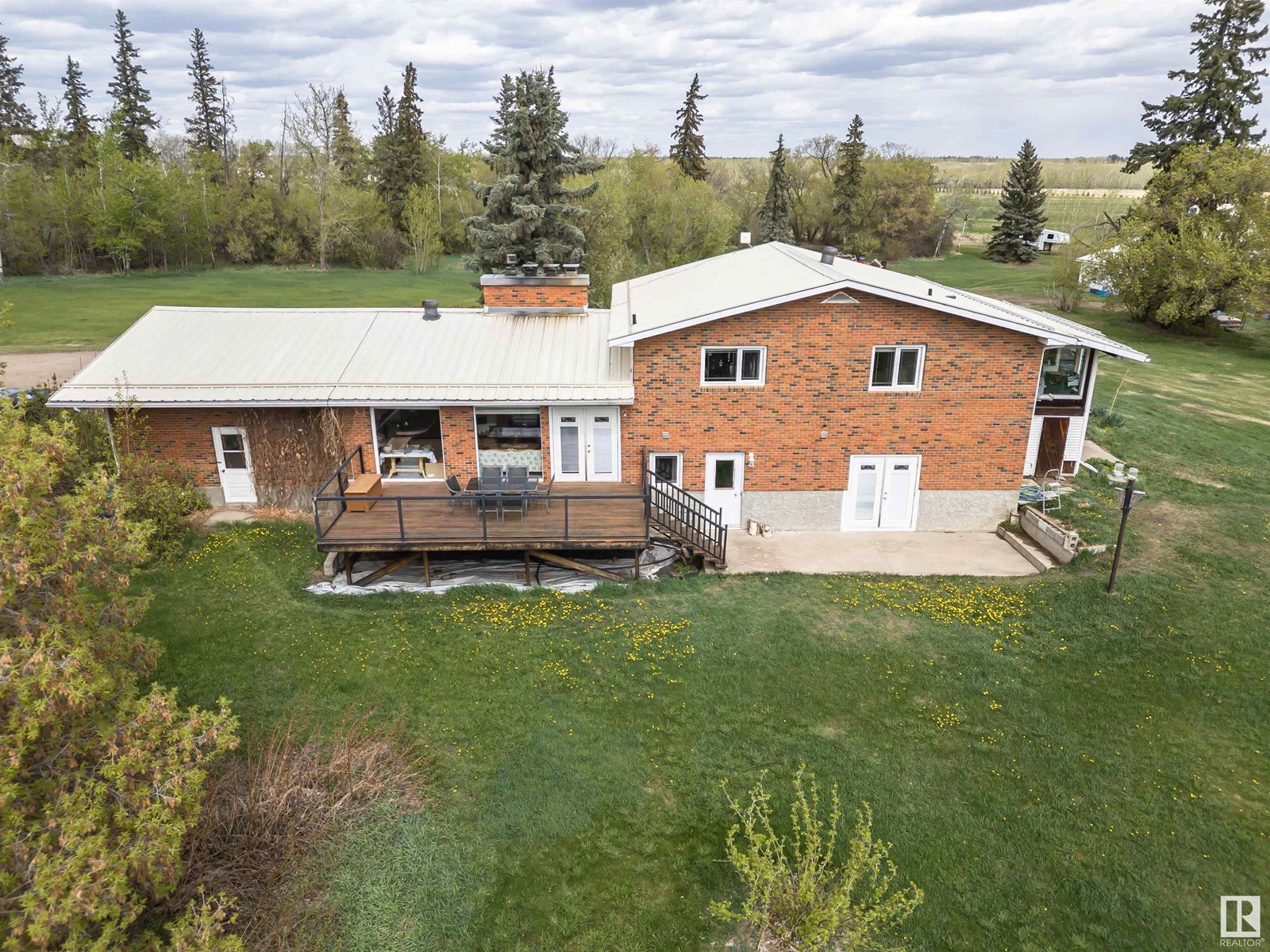 56505 RGE ROAD 233