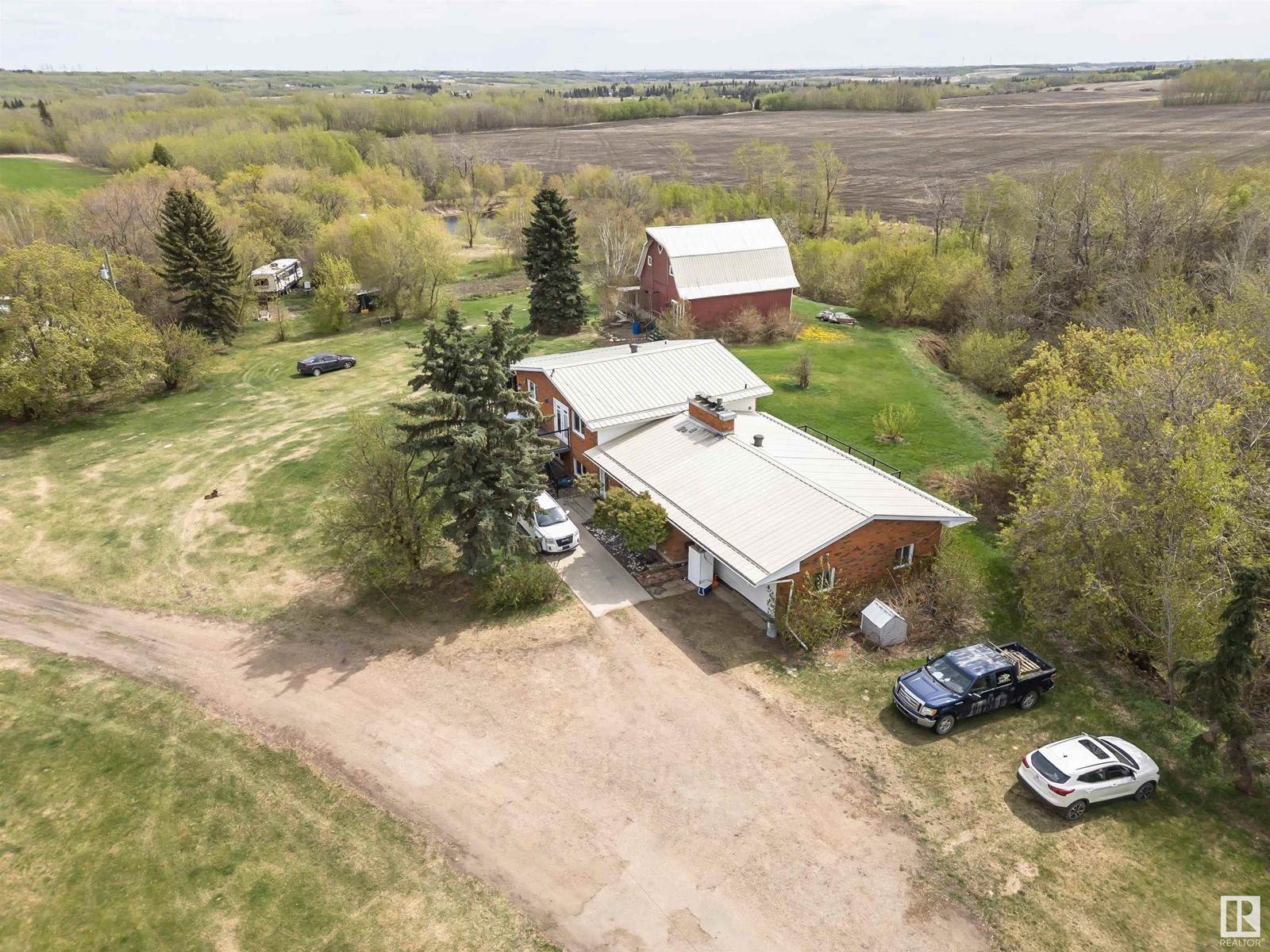 56505 RGE ROAD 233