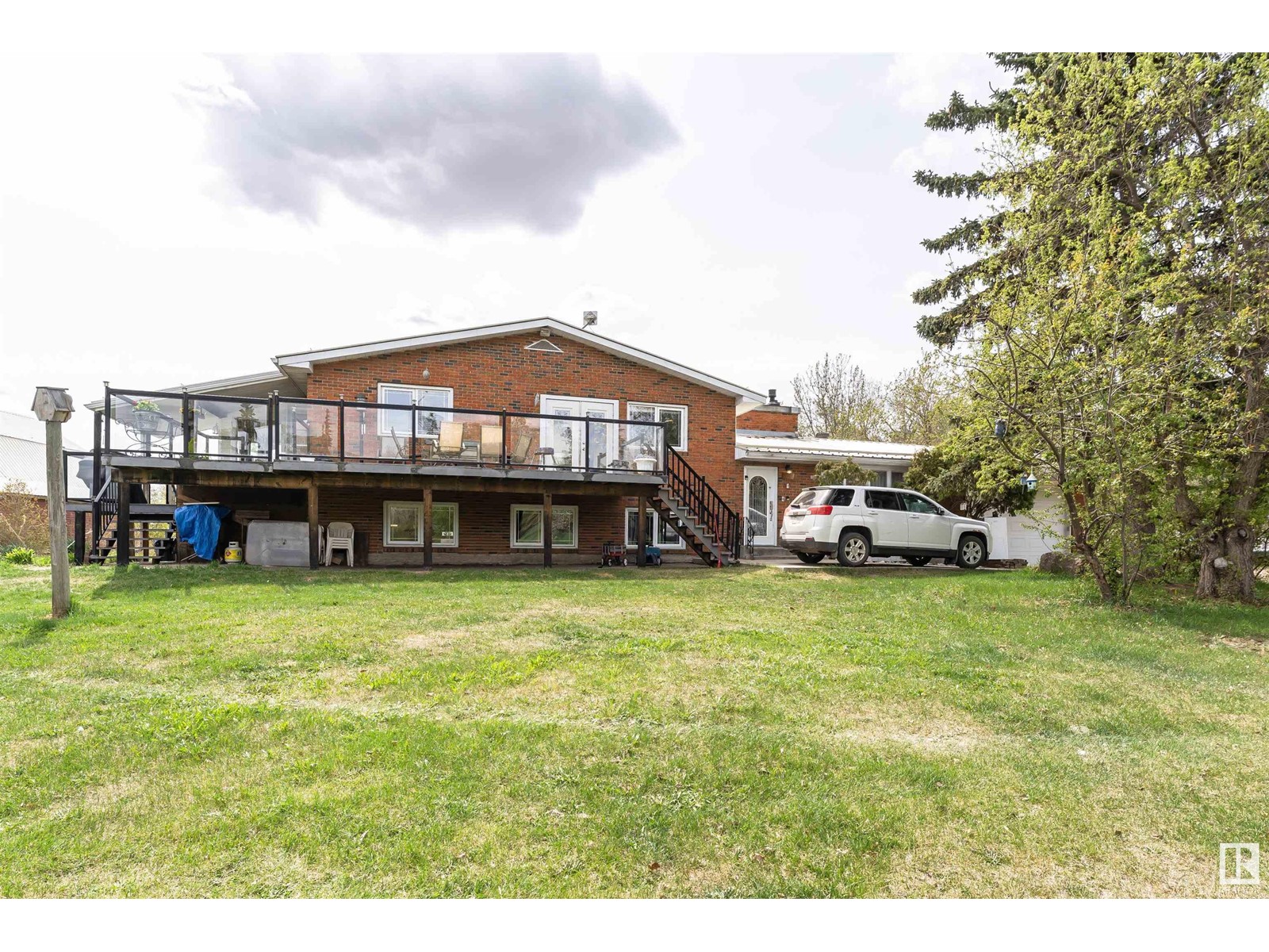56505 RGE ROAD 233