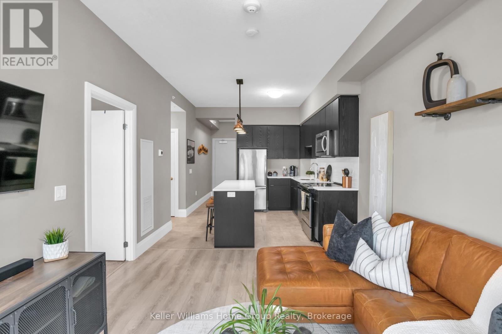 515 - 73 ARTHUR STREET S