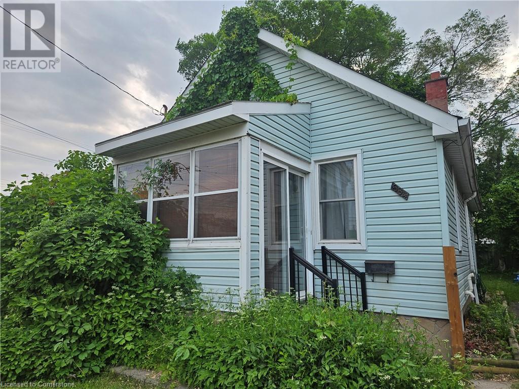 584 UPPER SHERMAN Avenue A