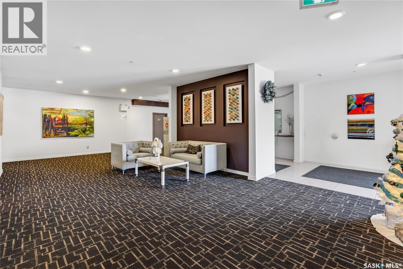 310 223 Evergreen SQUARE