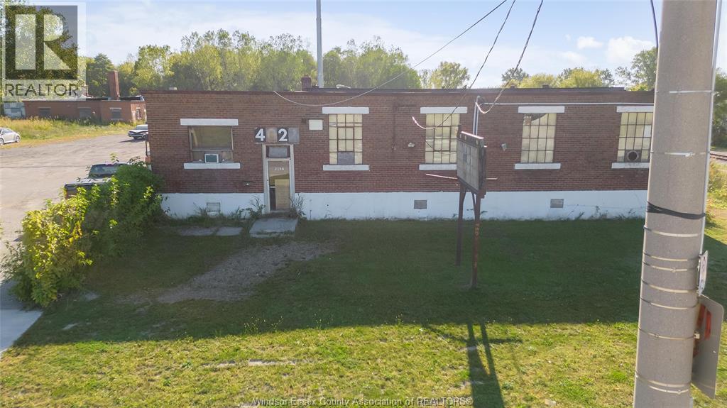 4027 SANDWICH STREET