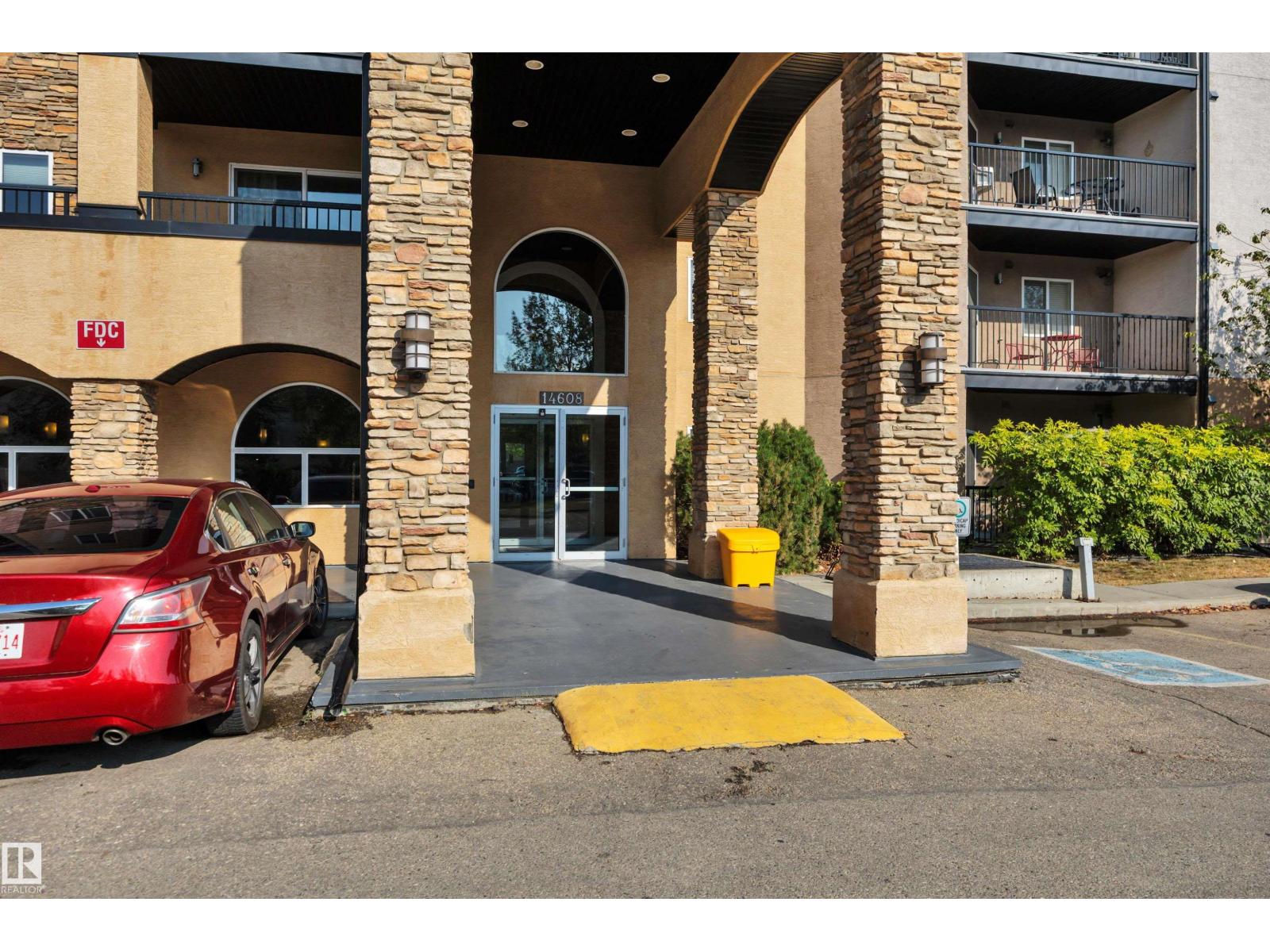 #305 14608 125 ST NW