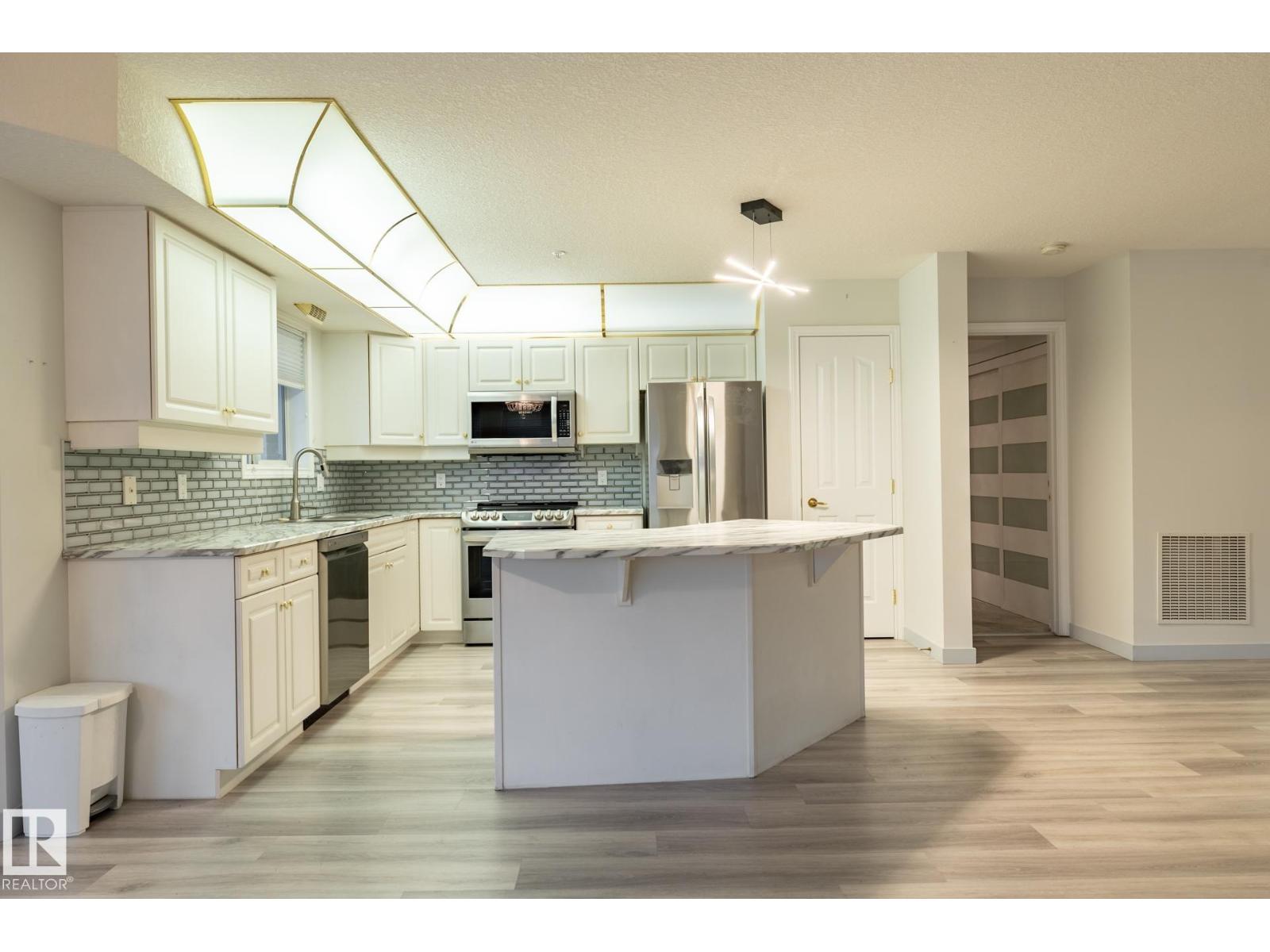 #106 6703 172 ST NW