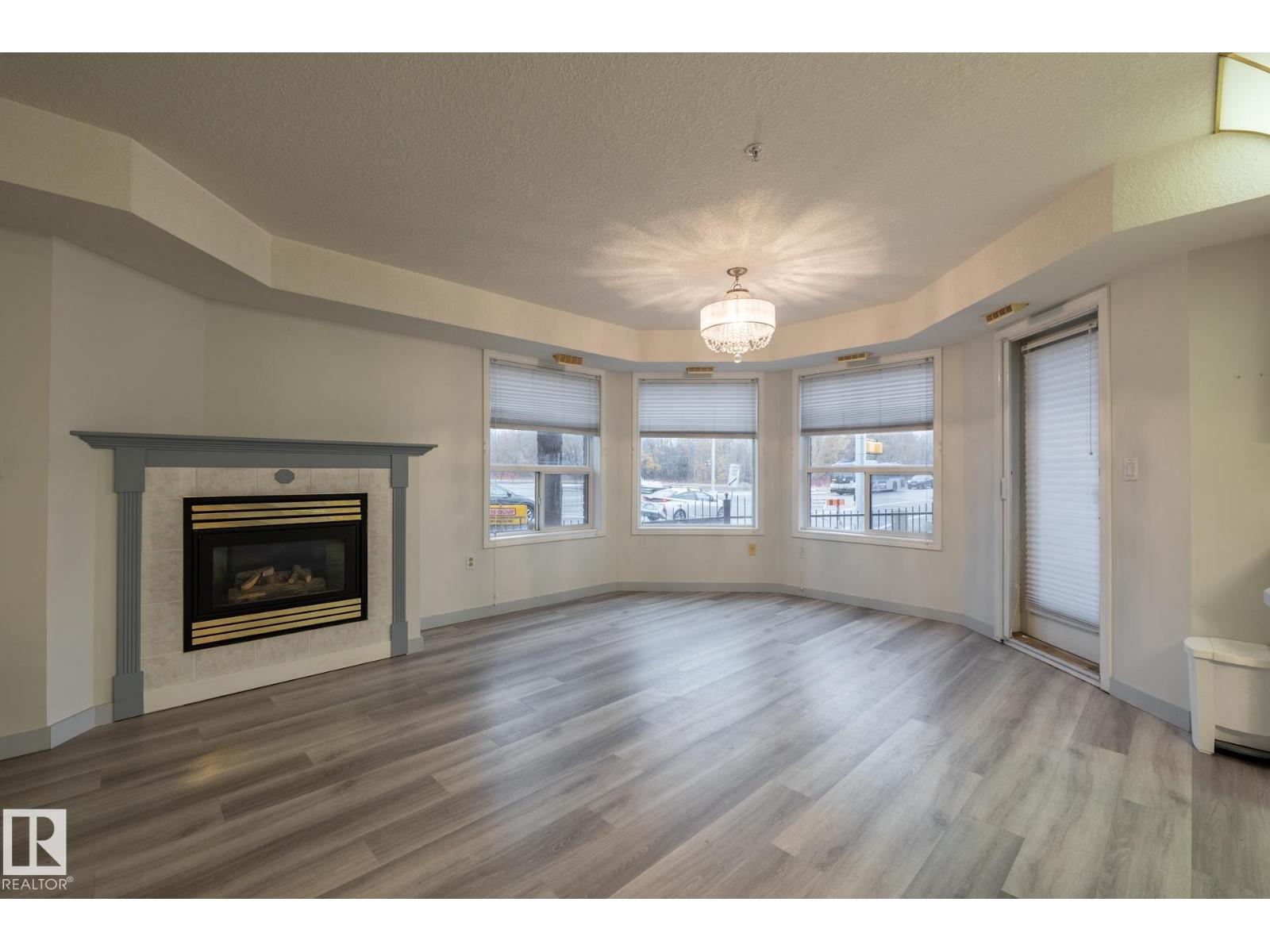 #106 6703 172 ST NW