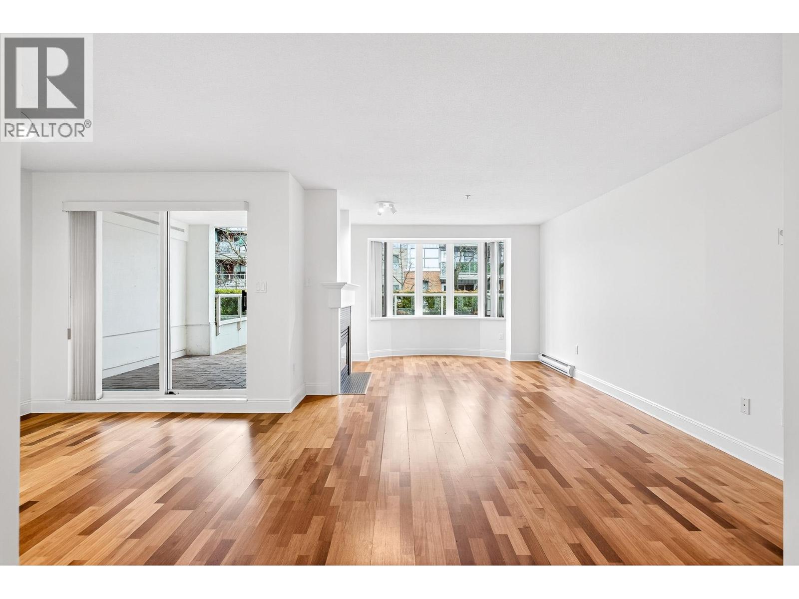 213 220 NEWPORT DRIVE