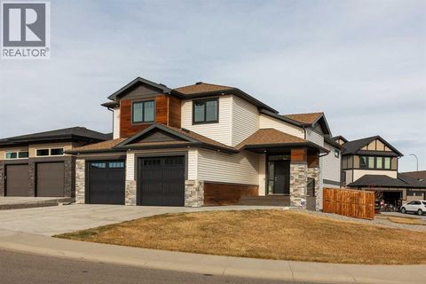303 Canyon Estates Place W Lethbridge AB T1K7A4