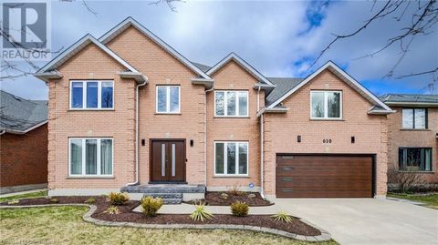 610 STONEBURY Crescent Waterloo ON N2K3R1