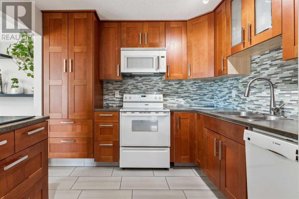 78 Midridge Gardens SE