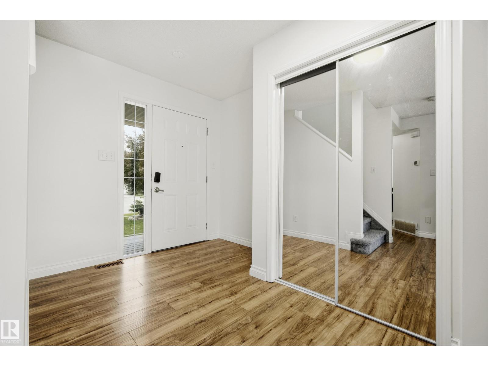 1526 37C AV NW