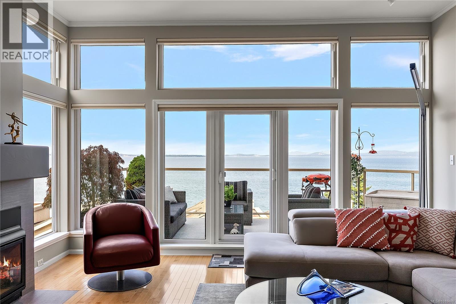 7 4771 Cordova Bay Rd