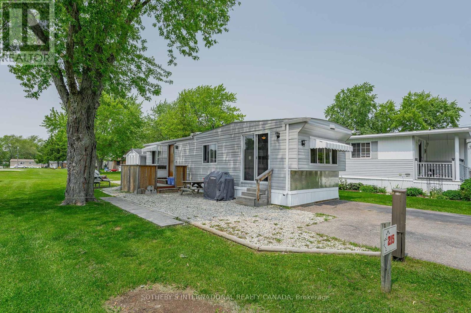 215 - 580 BEAVER CREEK ROAD