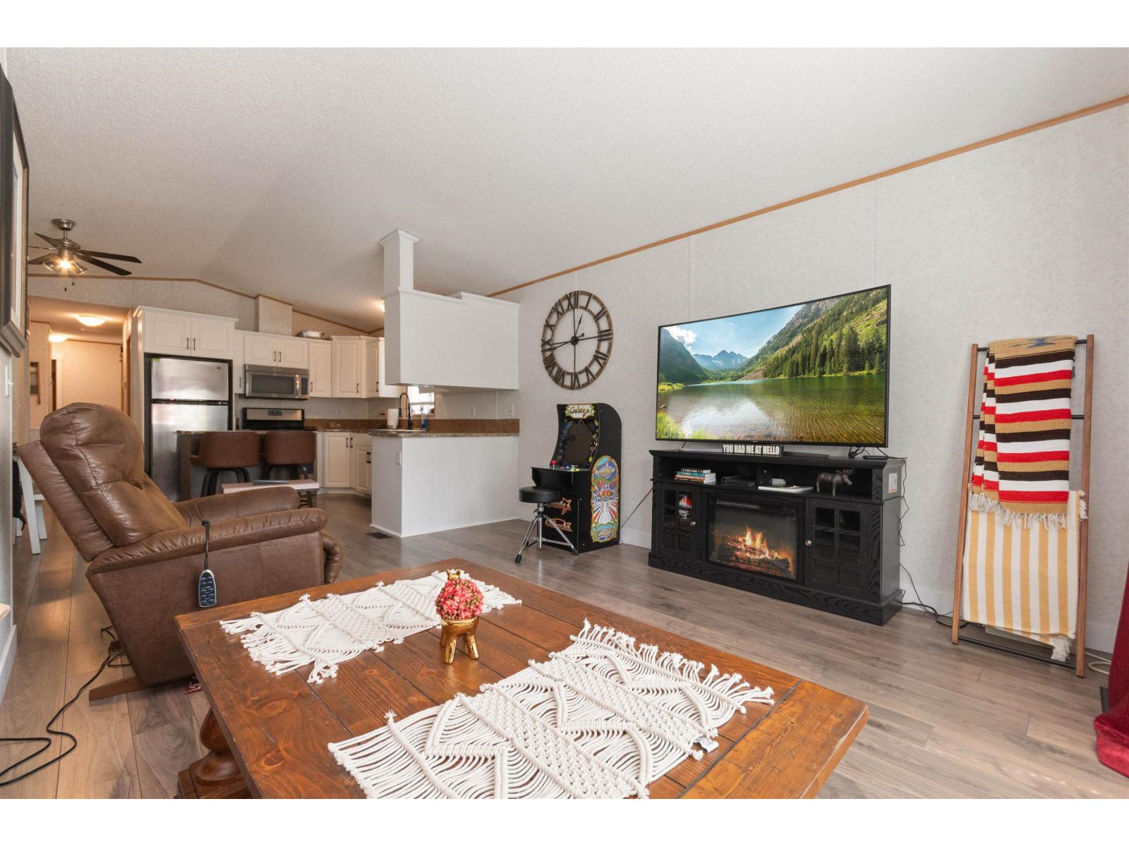 46 24330 FRASER HIGHWAY