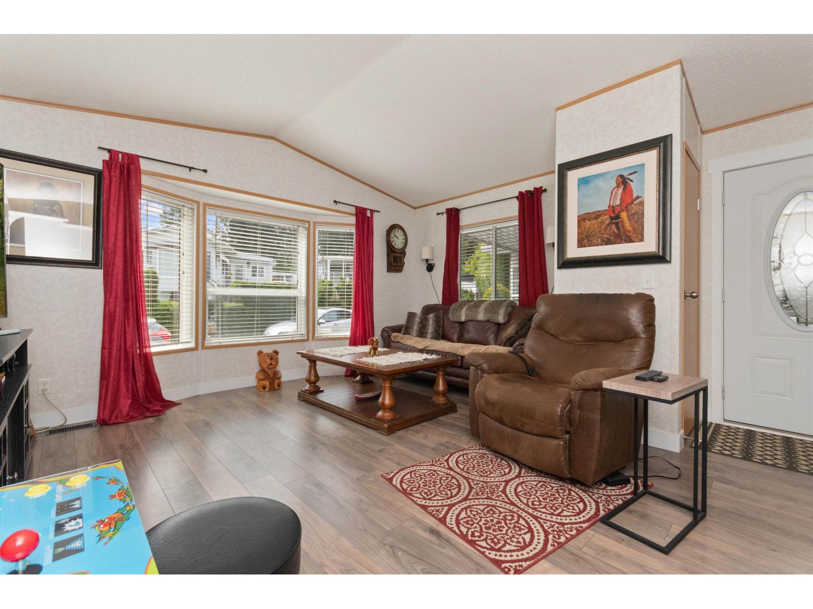 46 24330 FRASER HIGHWAY
