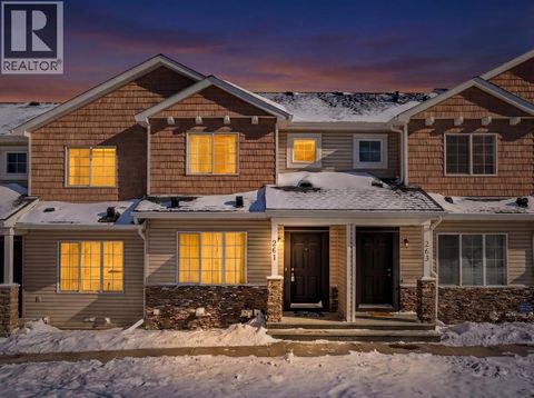 261 Pantego Lane NW Calgary AB T3K0T1