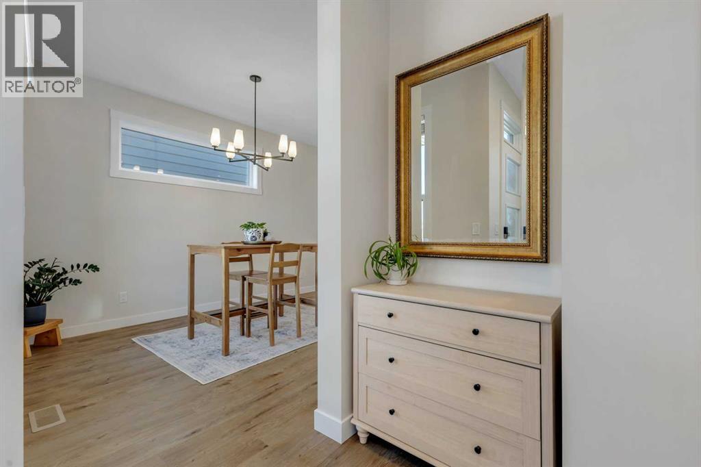 547 Rowmont Boulevard NW